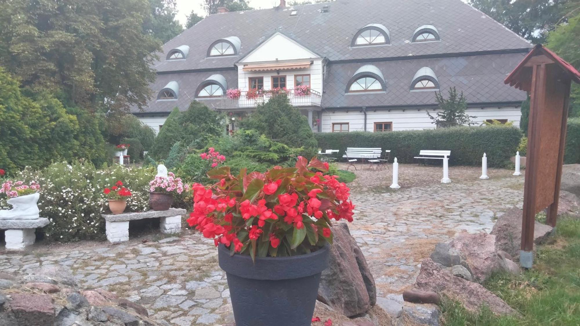 Dworek Pod Herbem Gądkowice 外观 照片